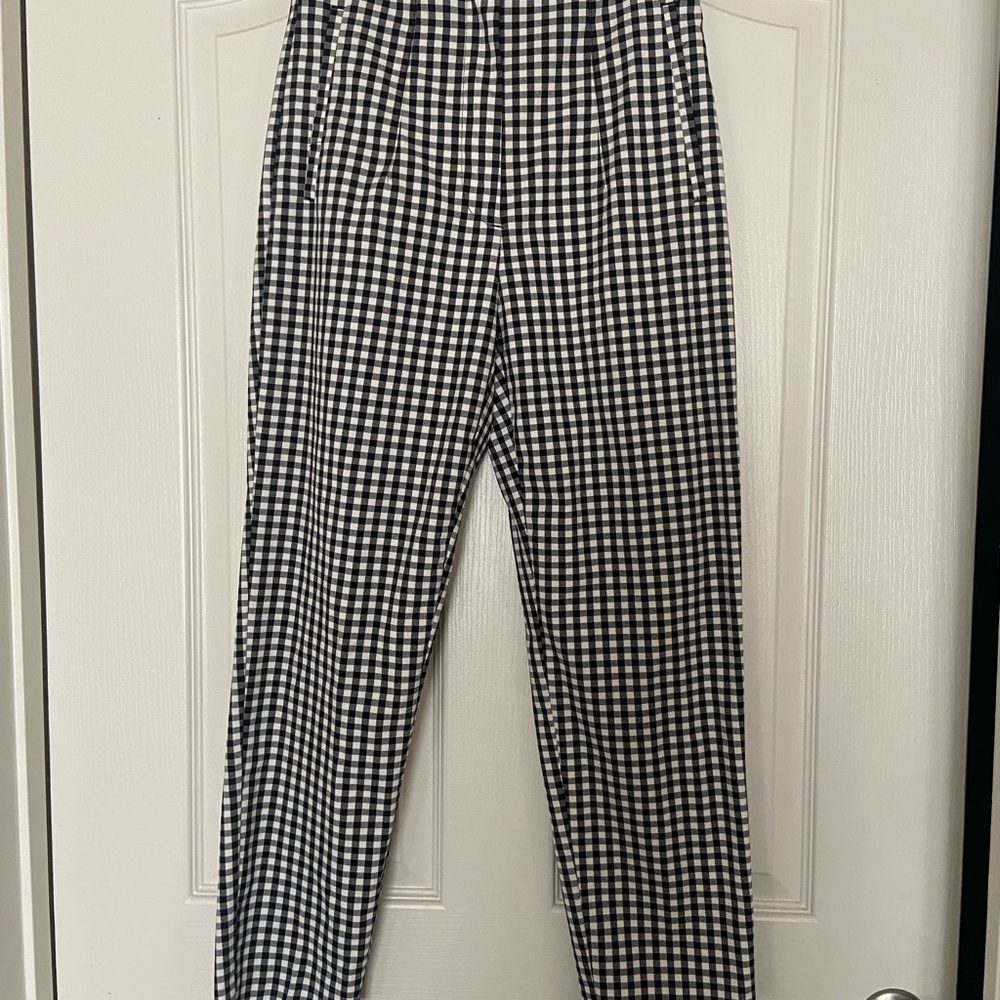 Women’s Black and White gingham